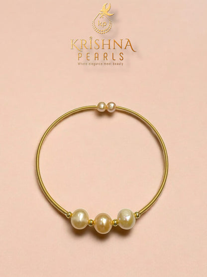 Classy Fresh Water Three Pink Pearls Bracelet