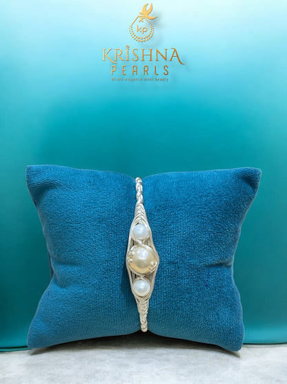 Adorable Big Pearl Bracelet