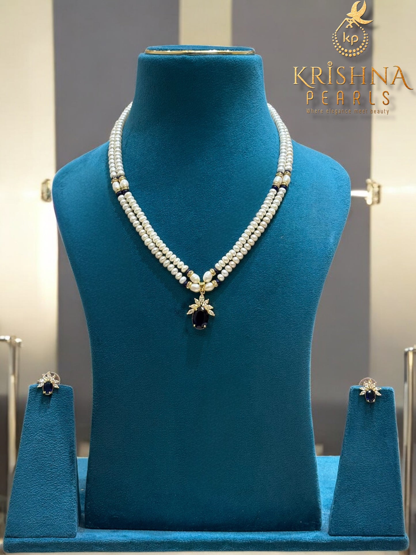 Beautiful Blue Stone Pearls Necklace Set