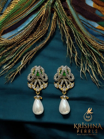 Beautiful Pearls & Emerald Necklace Set