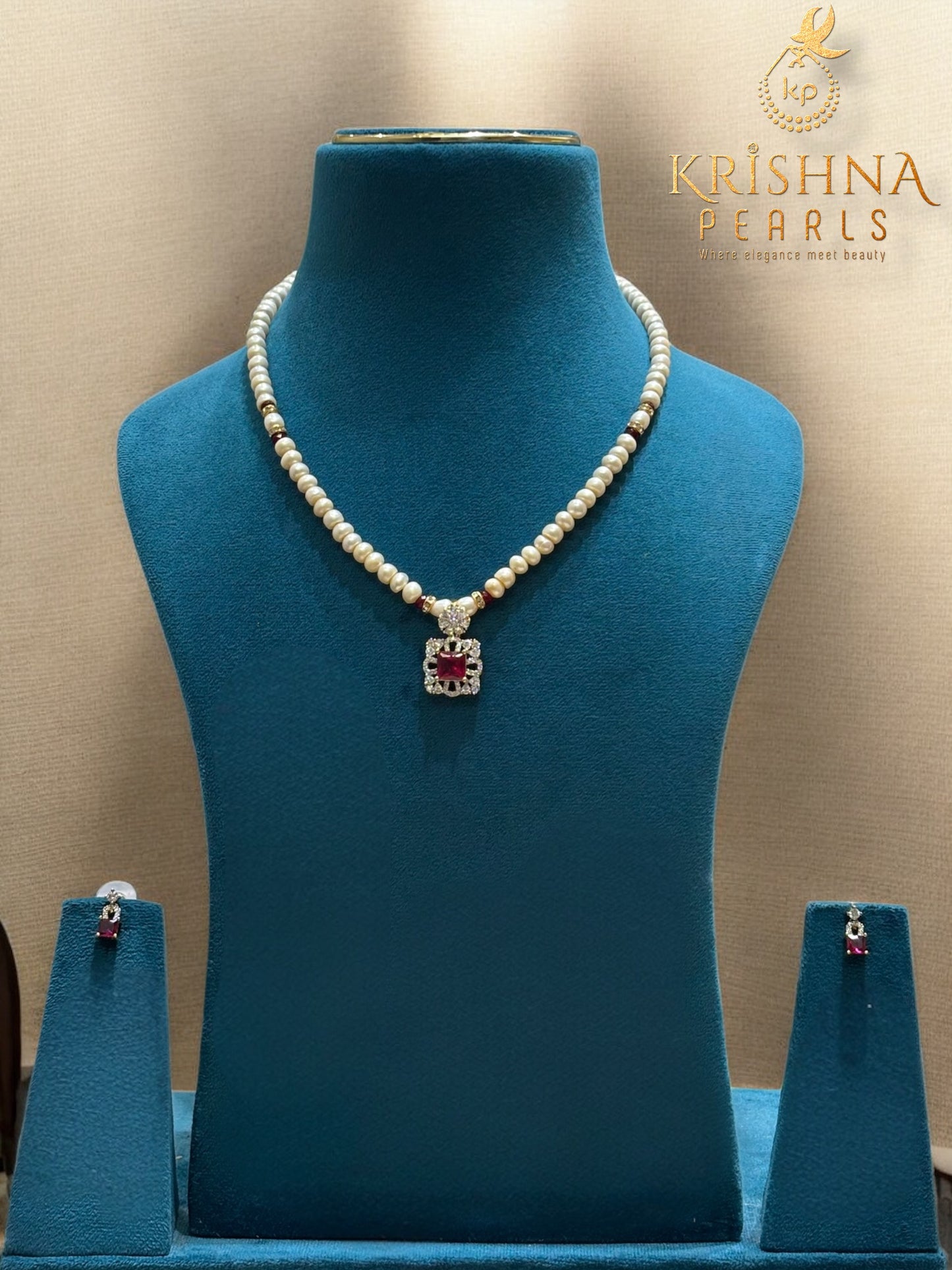 Royal Glow Pearls Necklace Set