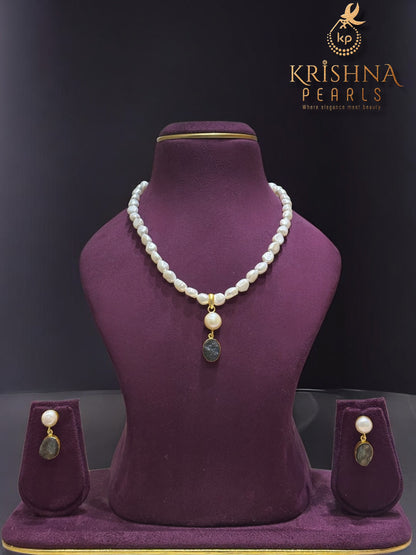 Labradorite Pendant with  Baroque Pearls Necklace Set