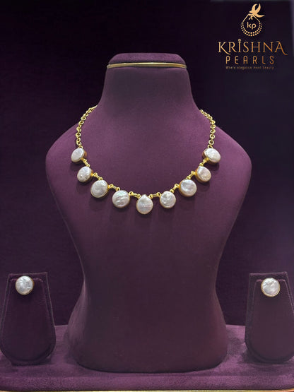 Beautiful Baroque Pearls Studded Necklace Set