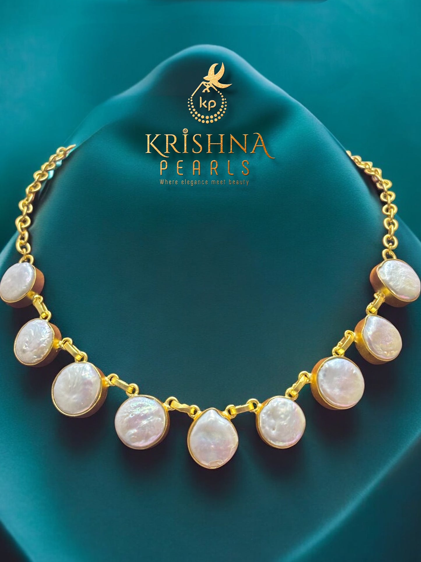 Beautiful Baroque Pearls Studded Necklace Set