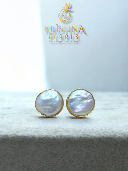 Beautiful Baroque Pearls Studded Necklace Set