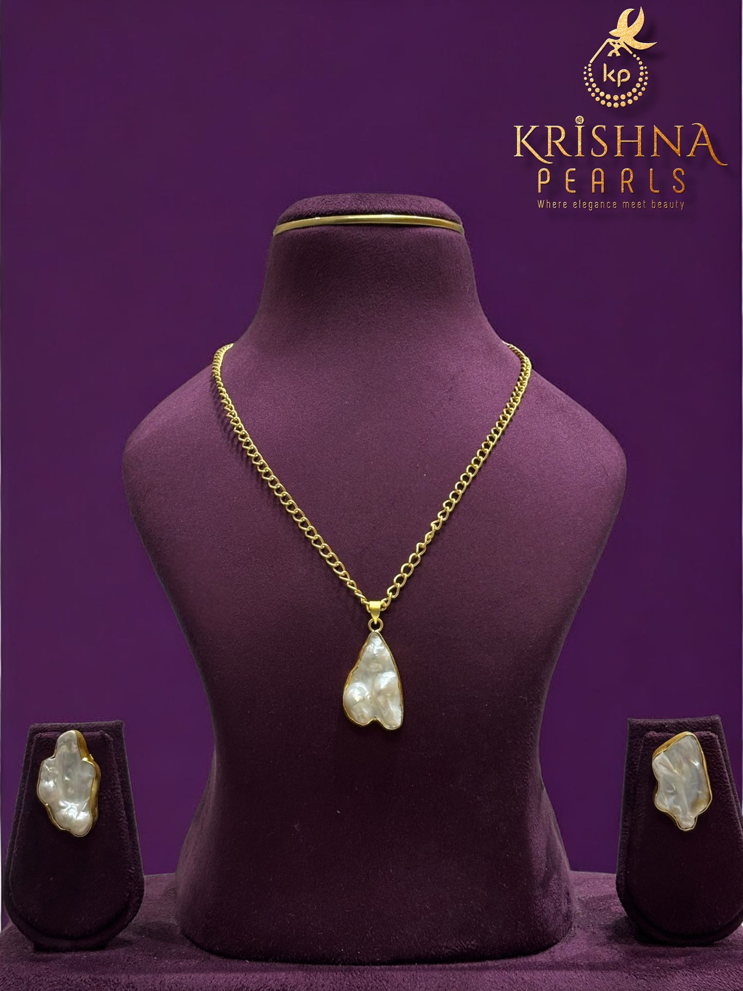 Luxurious Baroque Pearl Chain Set