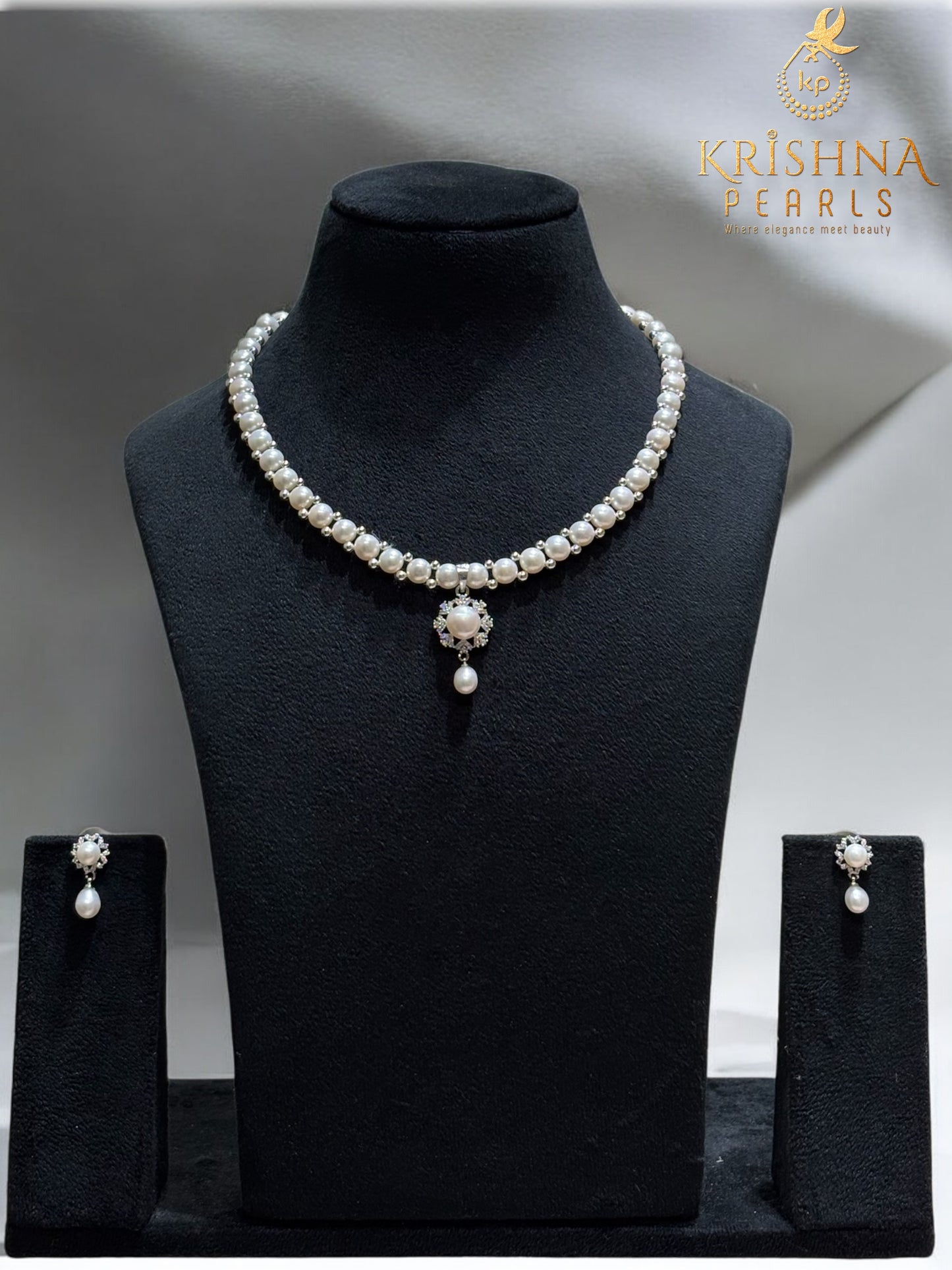 Button Pearls Necklace Set