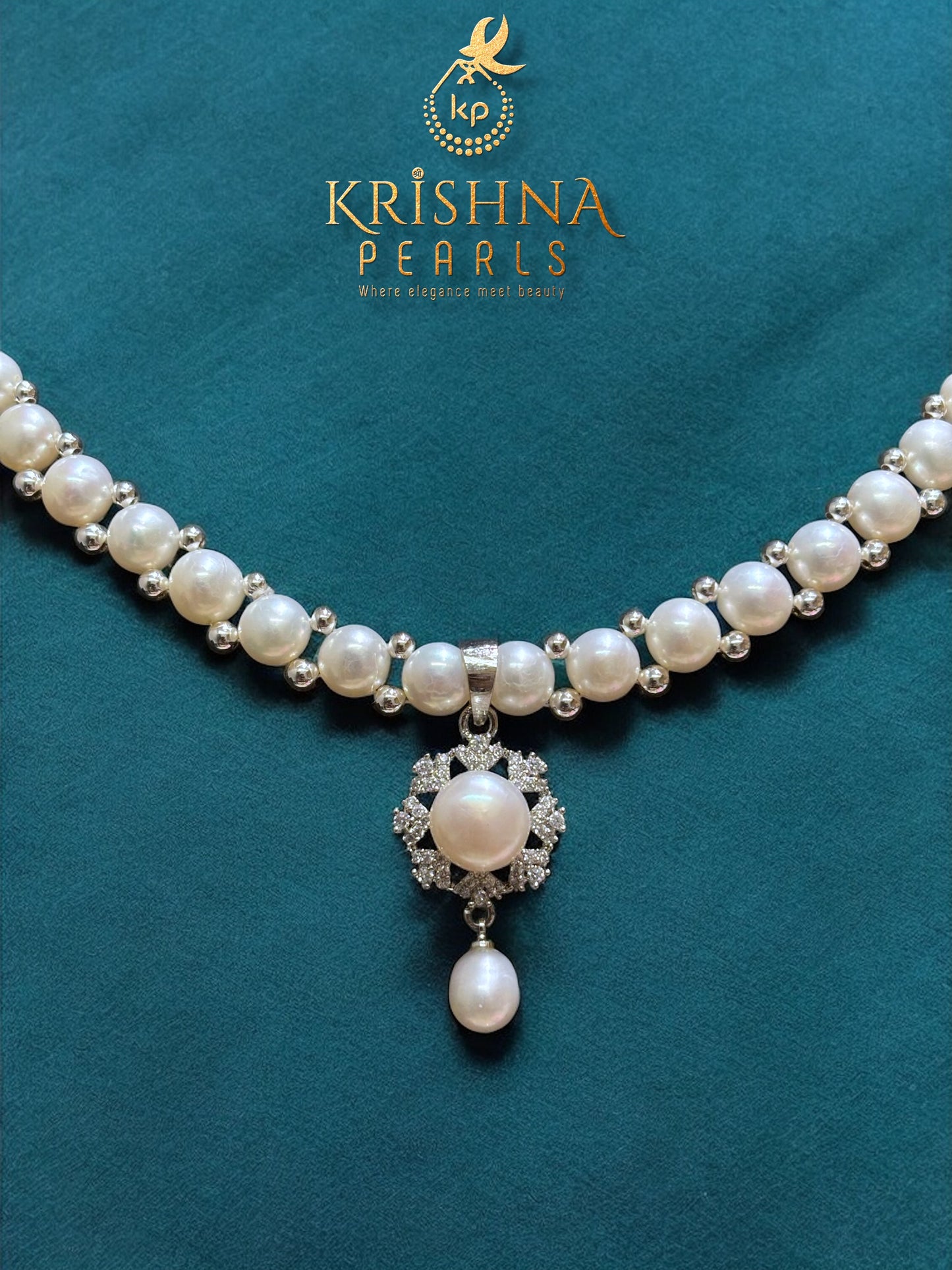 Button Pearls Necklace Set