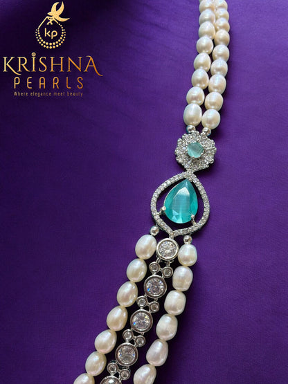 Mint Royale Pearls Side Broch Necklace Set