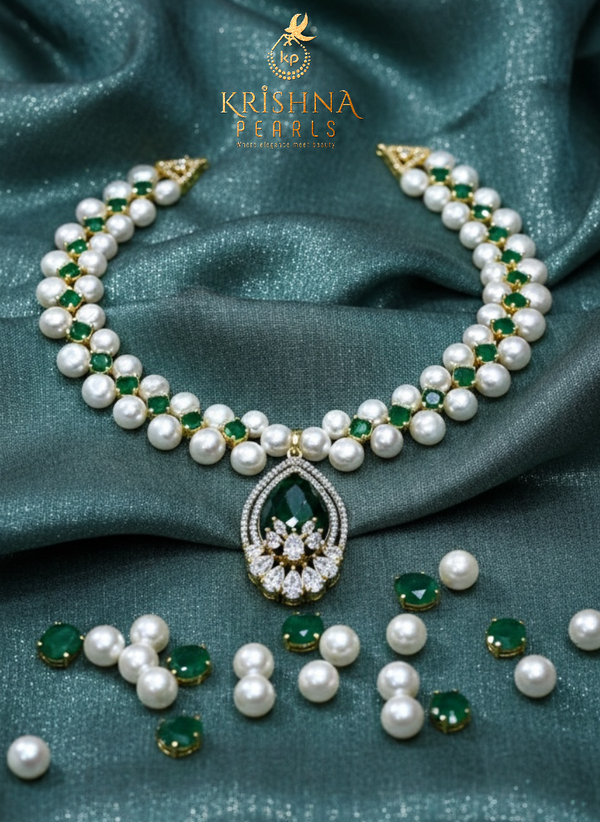 Adorable Emerald Studded Button Pearls Necklace Set