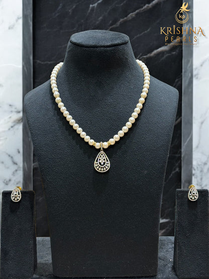 92.5 SILVER Diamond Studded Pendent With Round Pearls Necklace Set