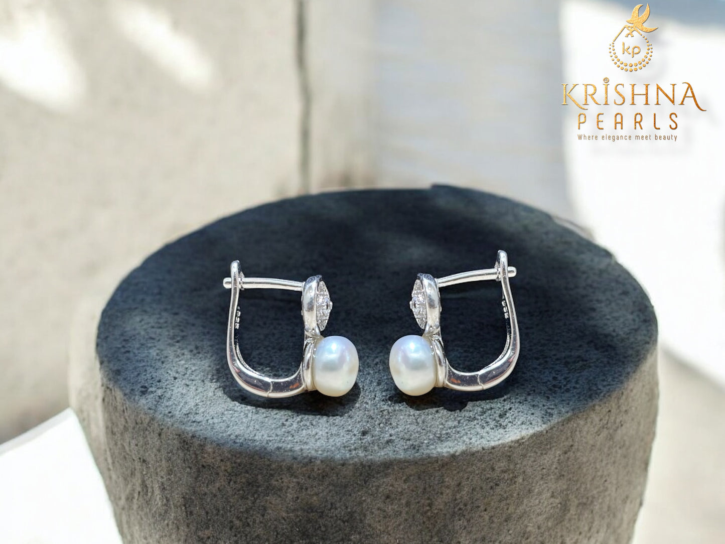 92.5 Silver Pearl Drop With Pearls Necklace Set