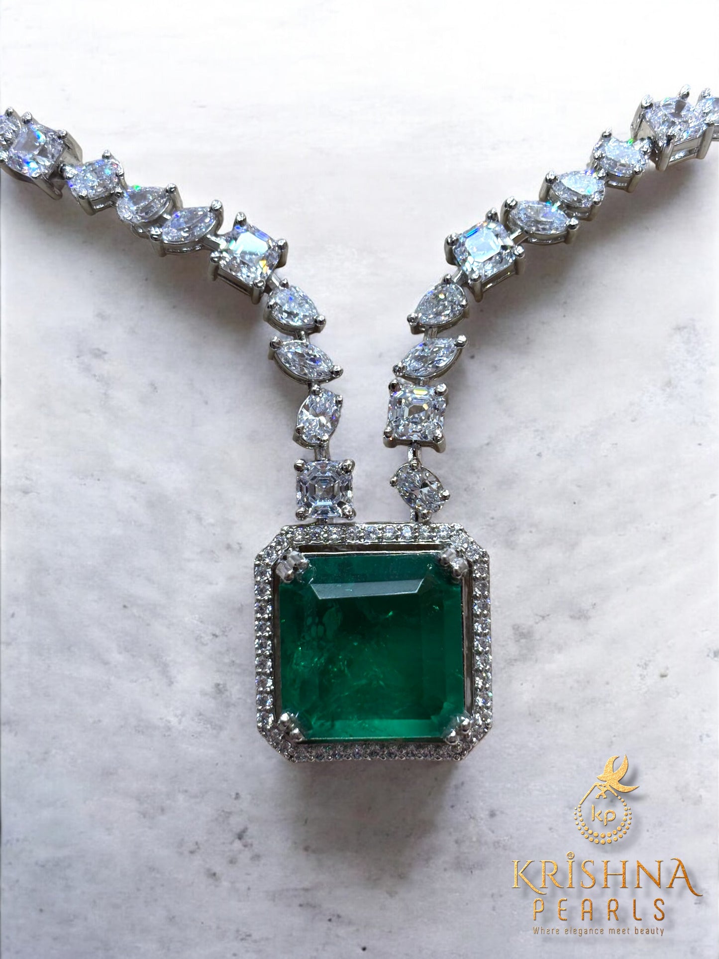 Luxirious 92.5 Silver Emerald & Zircon Studded Necklace