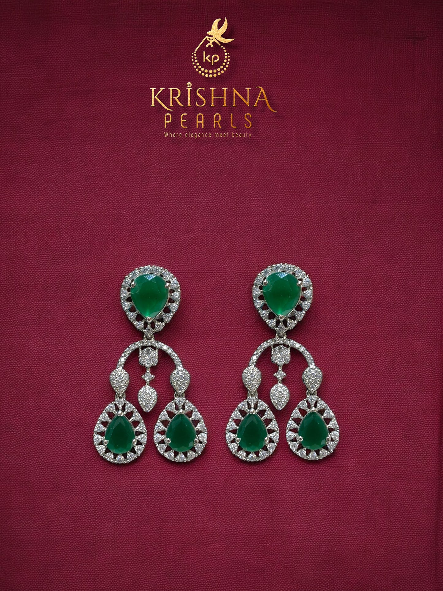92.5 Silver Emerald Ethereal Necklace Set