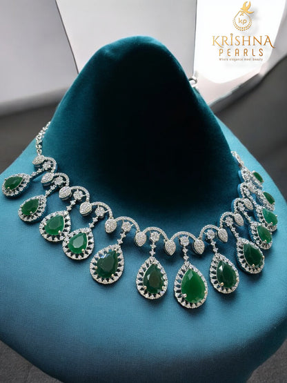 92.5 Silver Emerald Ethereal Necklace Set
