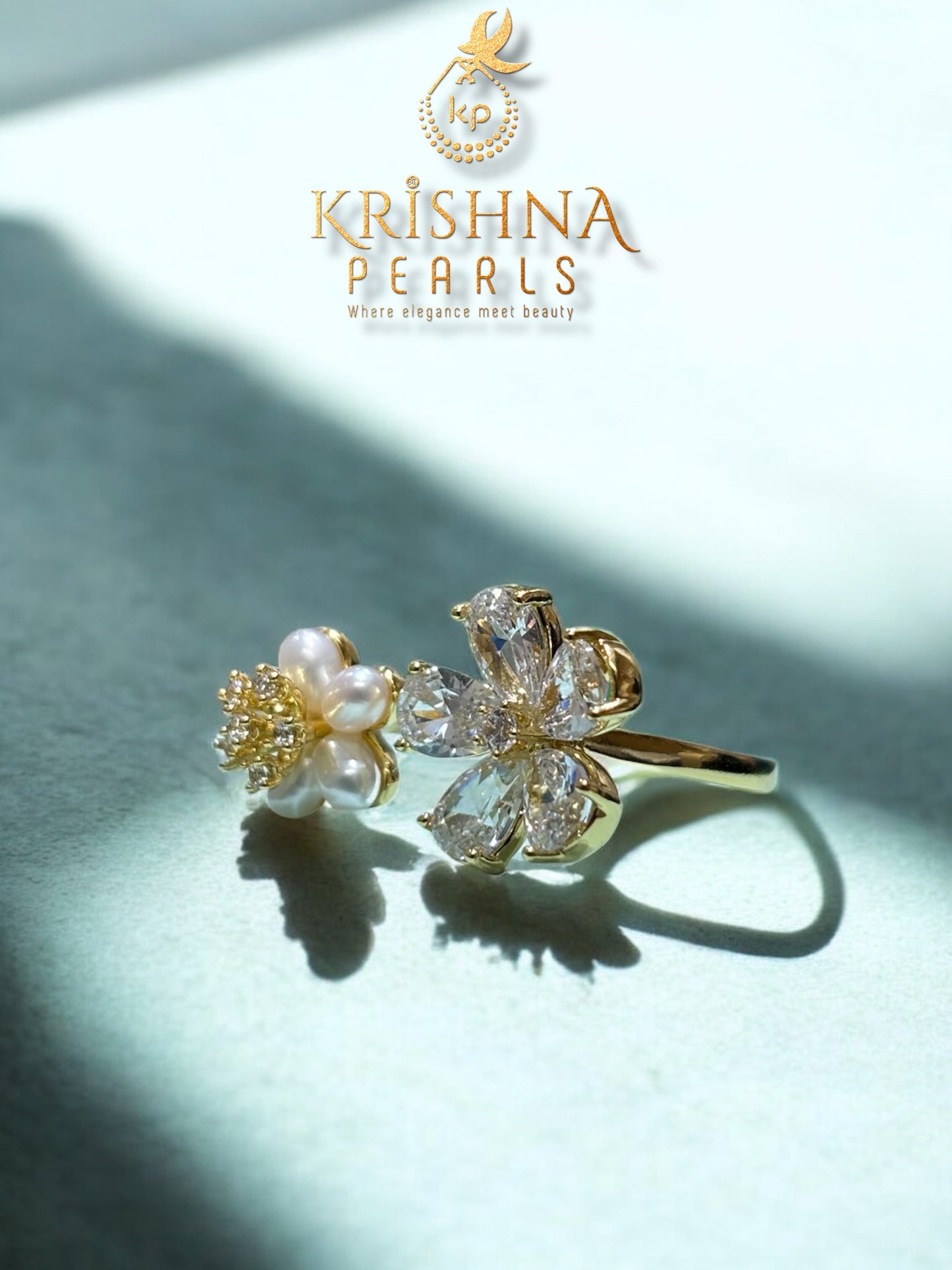 Adorable Pearl Bloom Adjustable Finger Ring