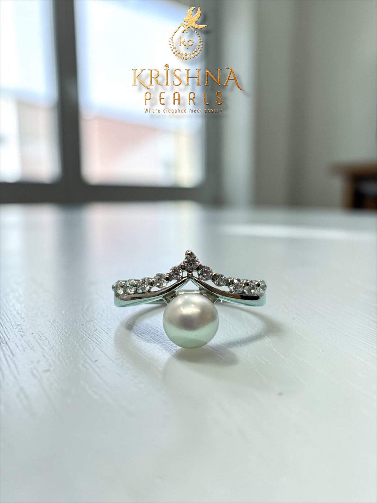 Crowned Pearl Adjustable Finger Ring