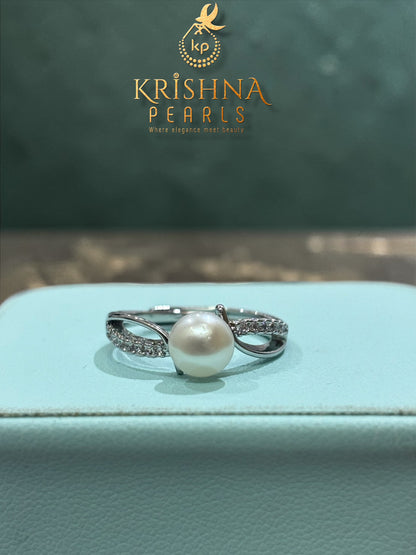 Beautiful Serenity Twist Pearl Finger Ring