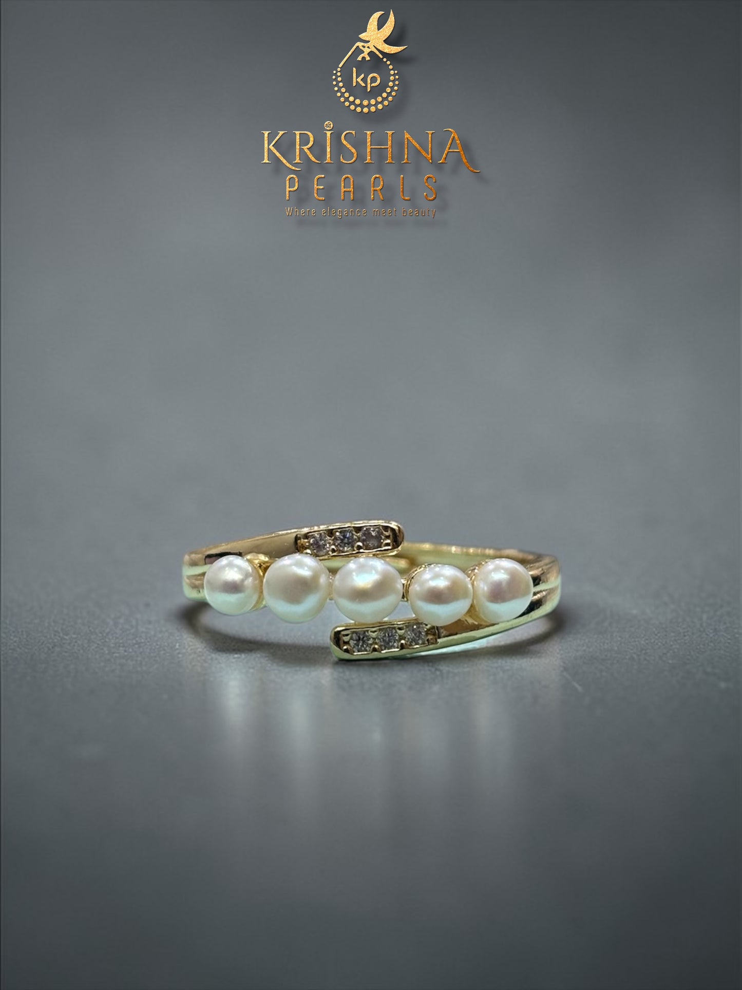 Classy Five Pearls Studded Finger Ring