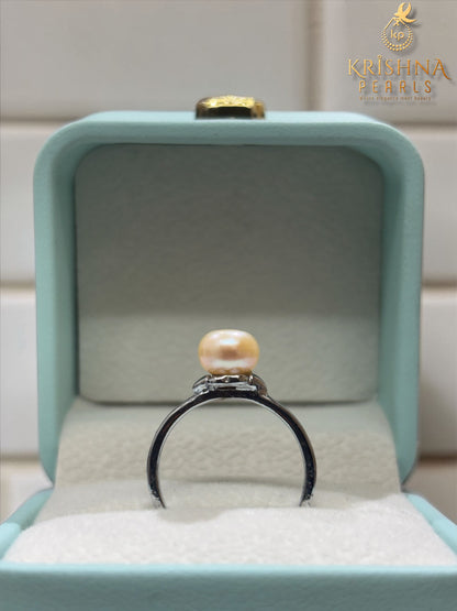 Simple Pink Pearl Studded Finger Ring Adjustable