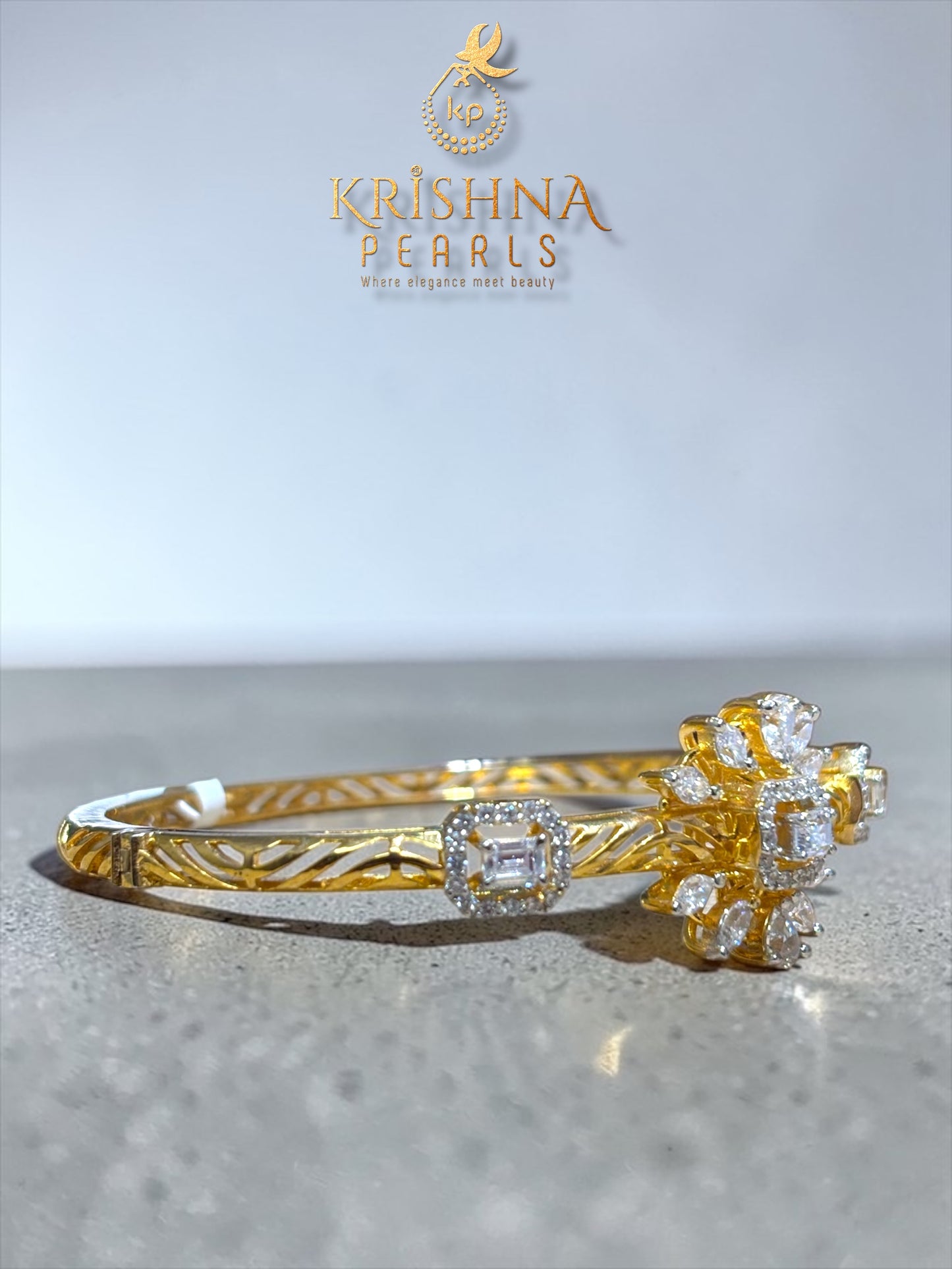 92.5 Silver Petal Halo Bracelet