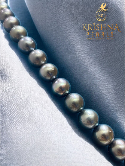 92.5 Silver Moissanite Studded With Tahitian South Sea Pearls Necklace Set