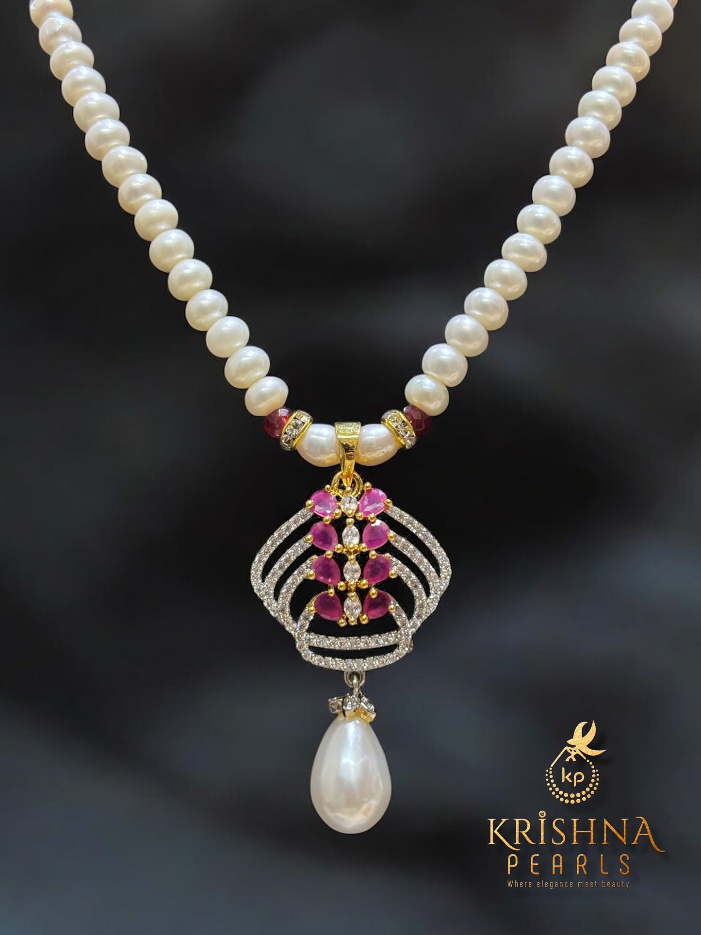 Elegant Pearl Necklace Set