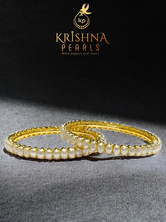 Classic Oval Button Pearls Bangles