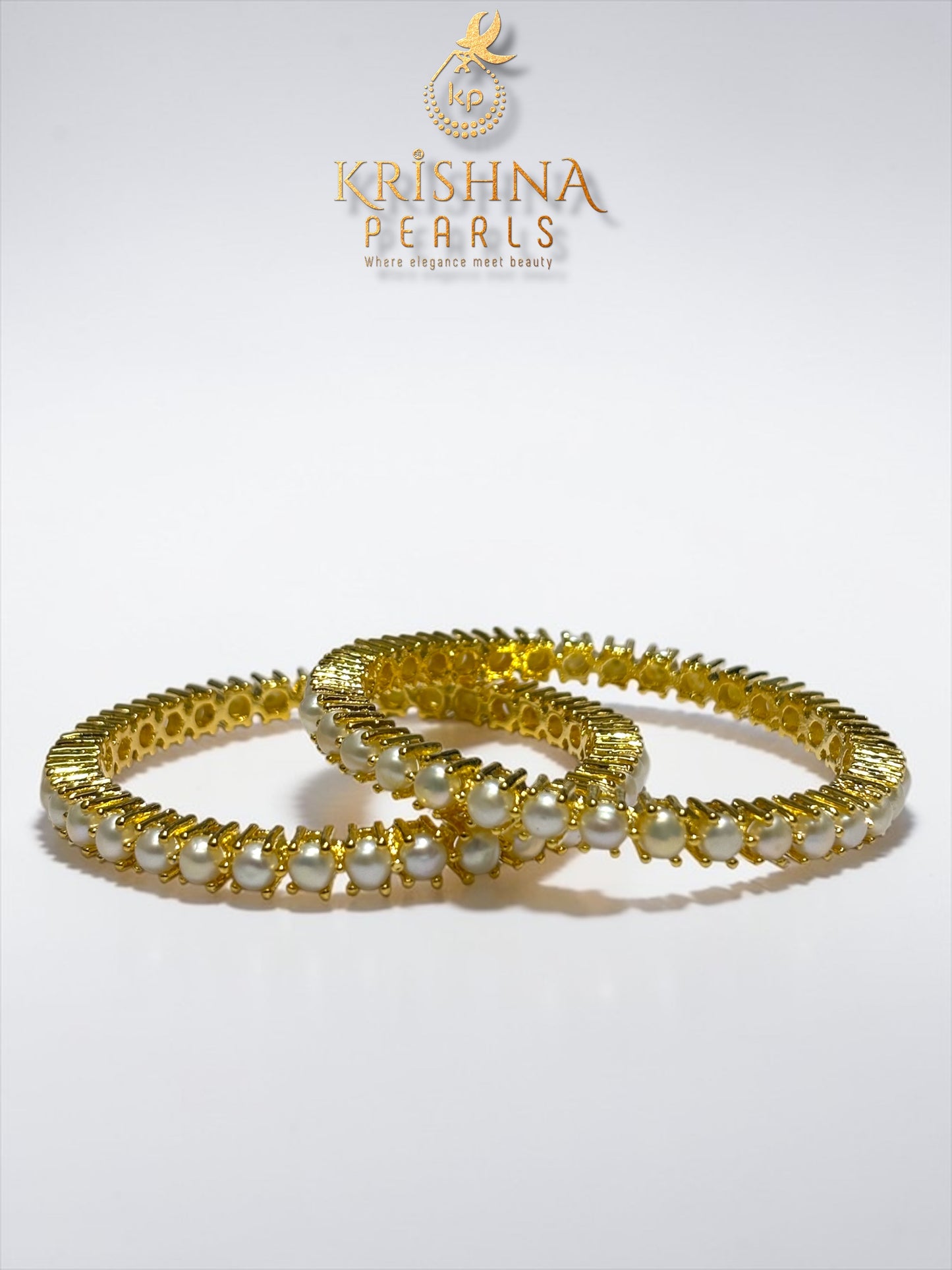 Beautiful Pearl Bangle Premium 2.6 size