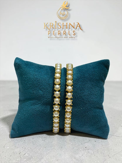 Beautiful Pearl Bangle Premium 2.6 size