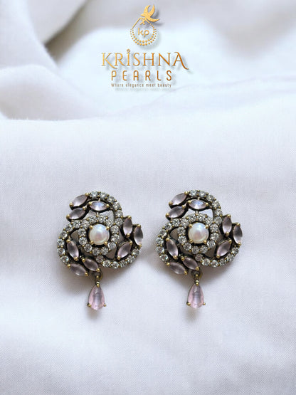 Adorable Rose Quartz Pendent With Pearls Necklace Set