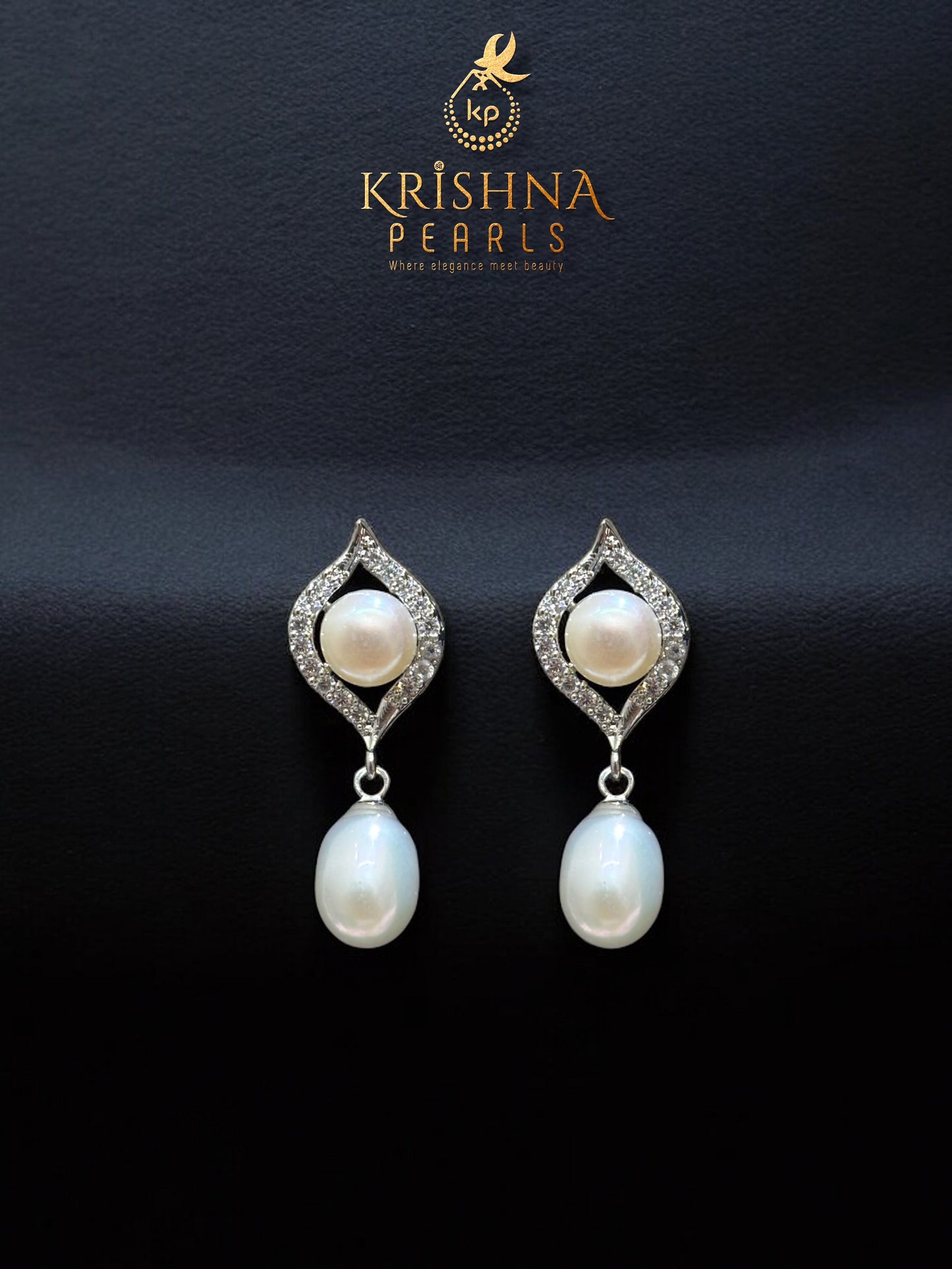 Floral Dewdrop Double Layere Pearls Necklace Set