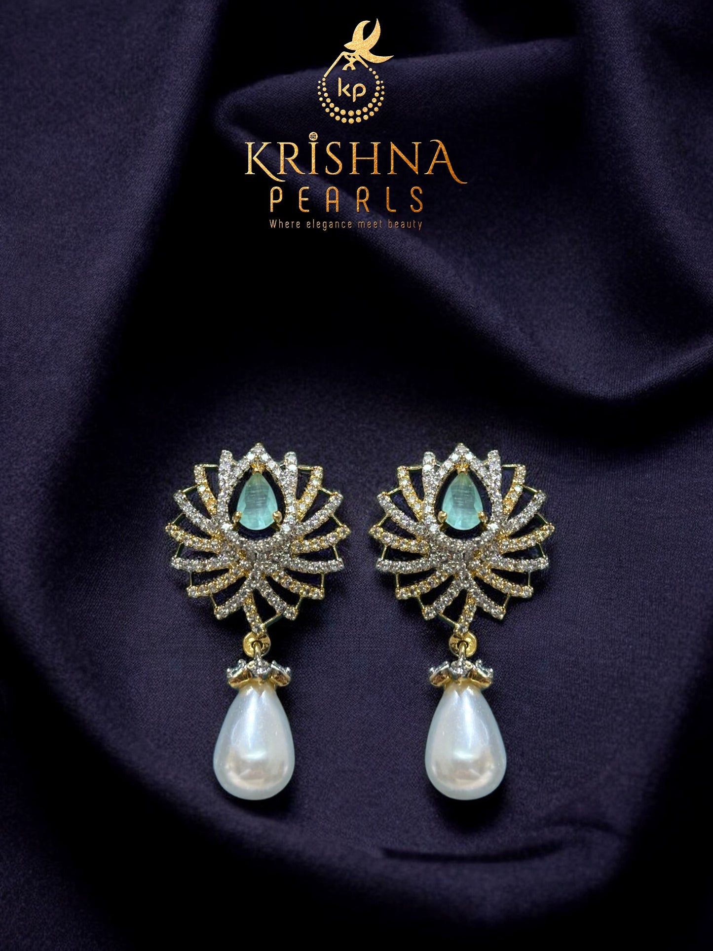 Adorable Blue Quartz Studded Pendent Pearls Necklace Set