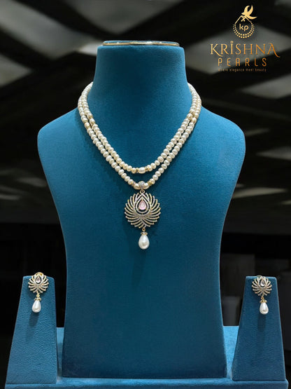 Adorable Rose Quartz Studded Pearls Necklace Set