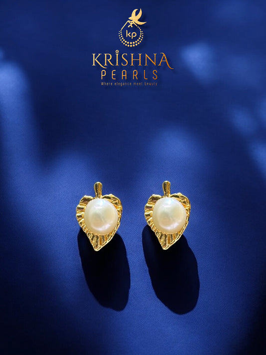 Adorable Leaf Pearl Studded Earrings