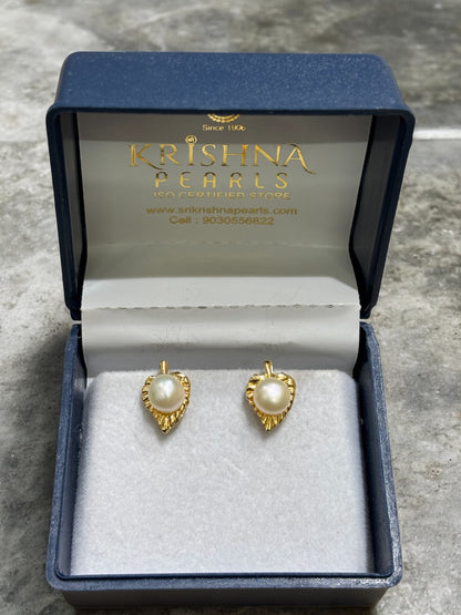 Adorable Leaf Pearl Studded Earrings