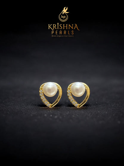 Cute Pearl Studded Earrings