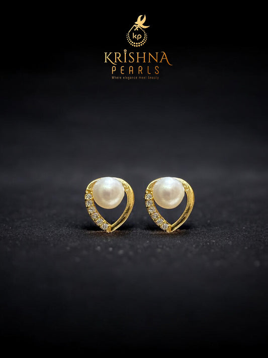 Cute Pearl Studded Earrings