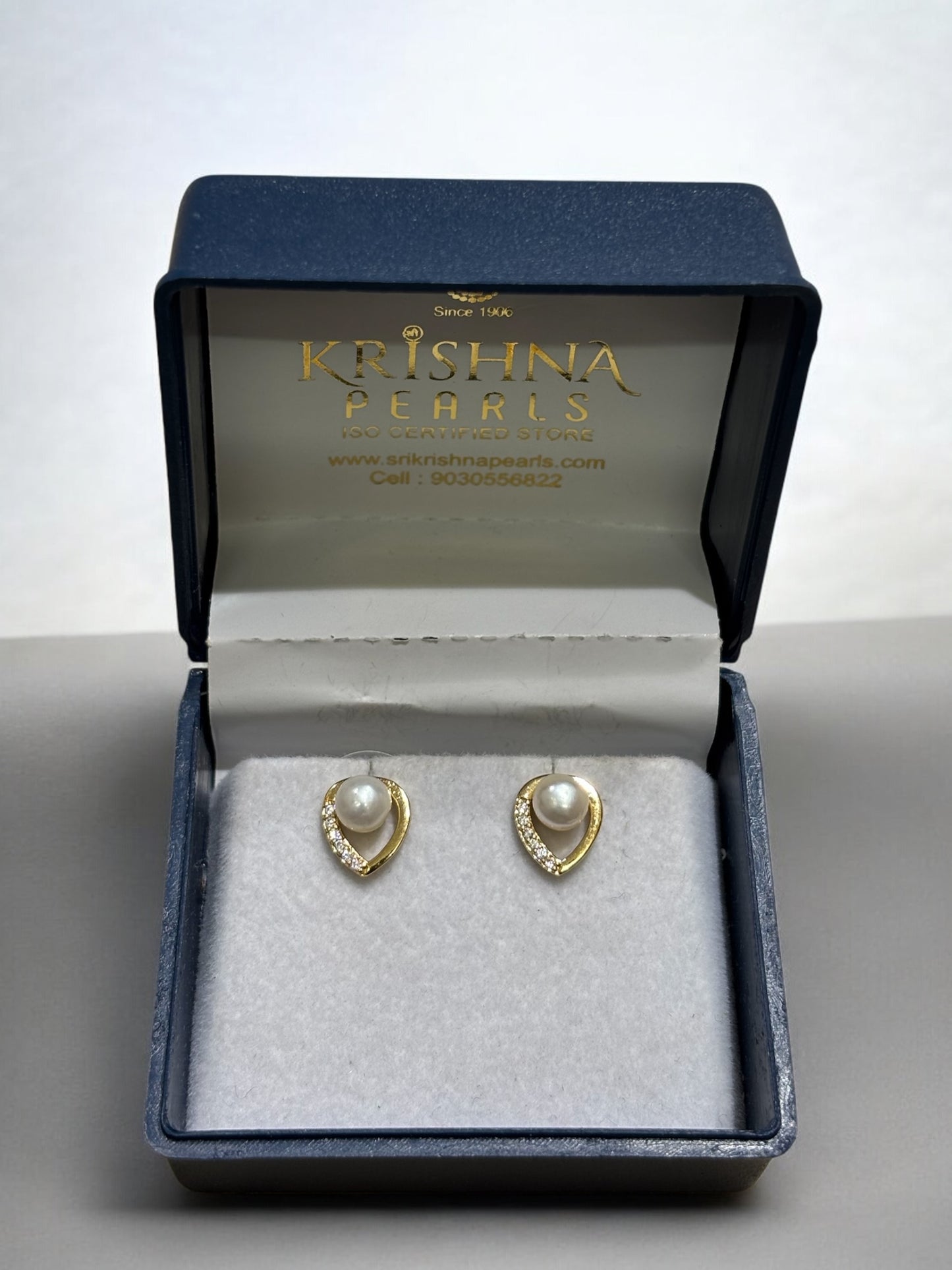 Cute Pearl Studded Earrings