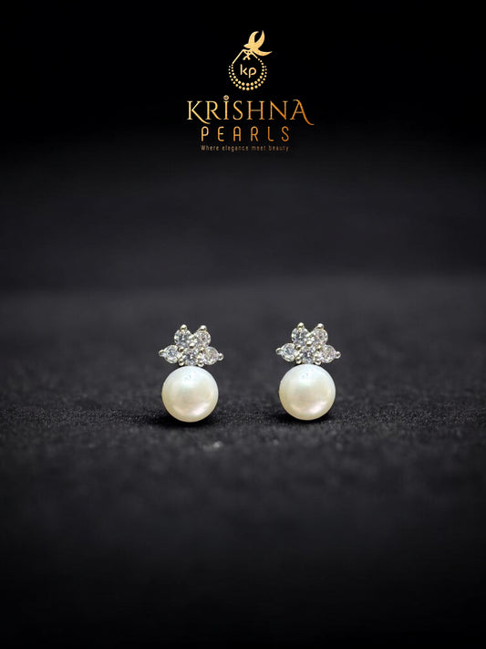 Cute Flora Pearl Studded Earrings