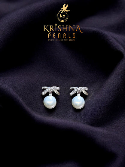 Cute Pearl Studded Earrings