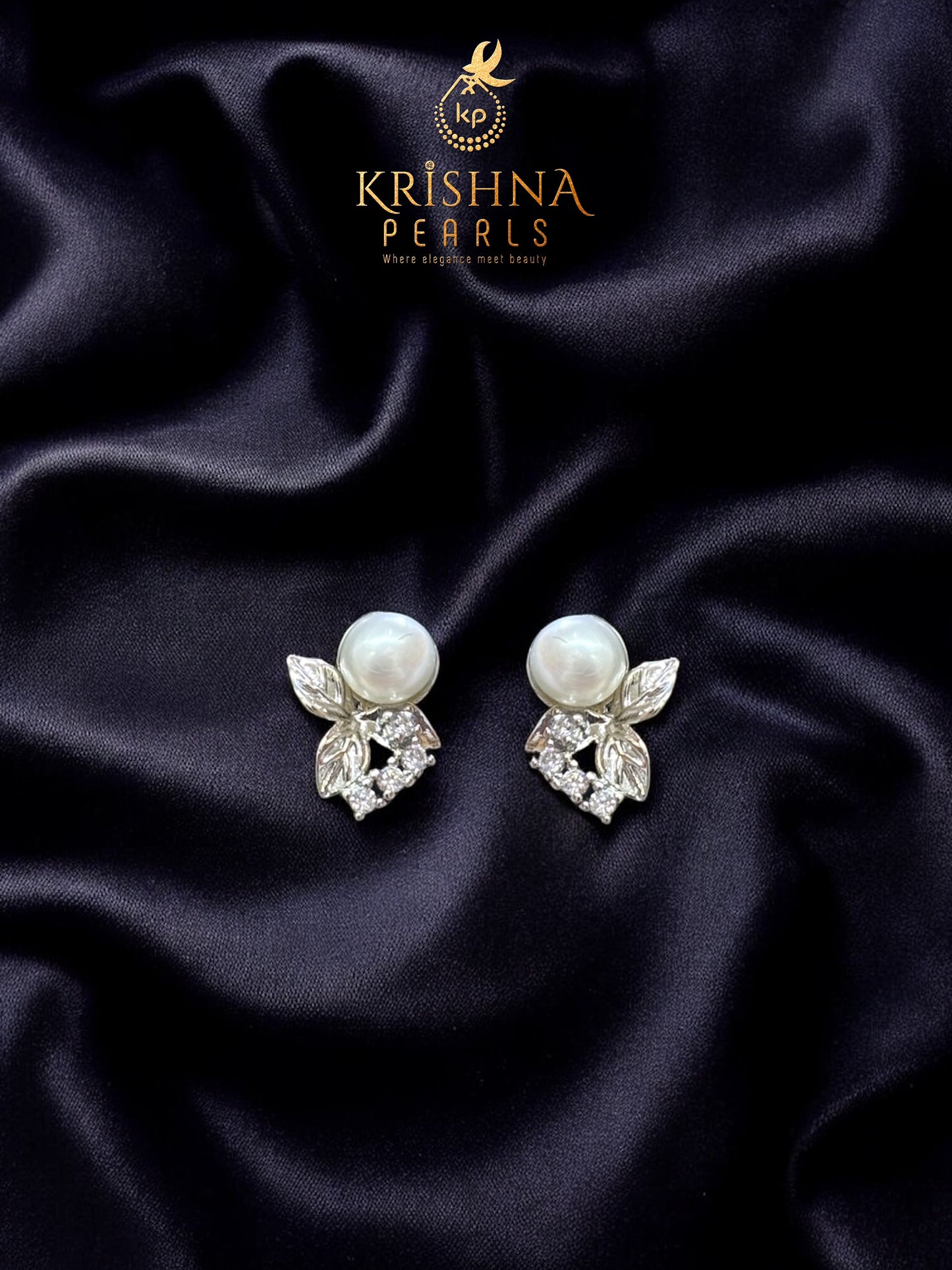 Ethereal Leaf Pearl Studded Earring