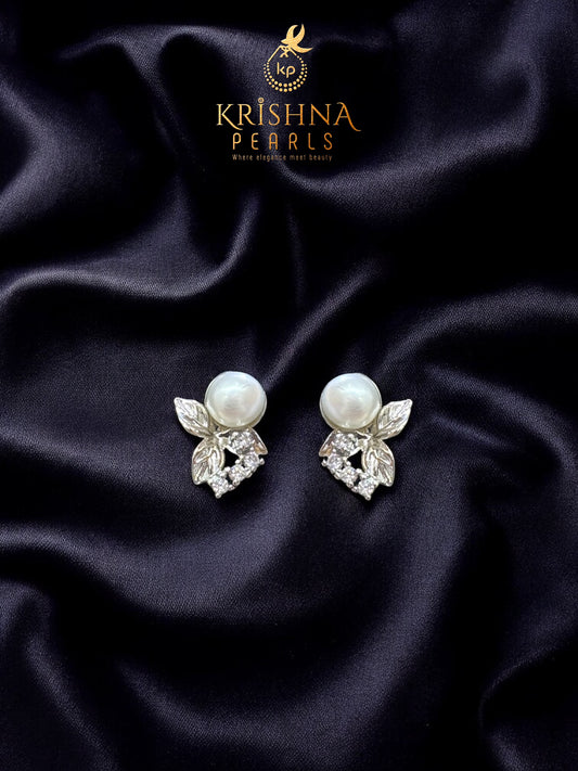 Ethereal Leaf Pearl Studded Earring