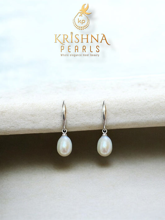 Simple Oval Pearl Hangings