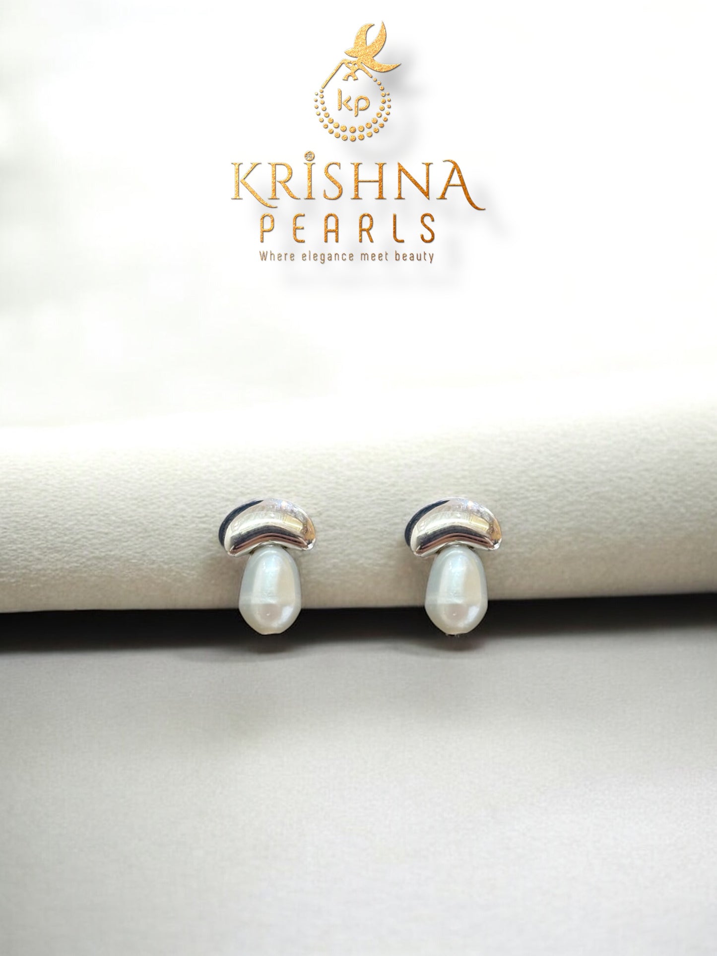 92.5 Silver PostPin Pearls Hanging