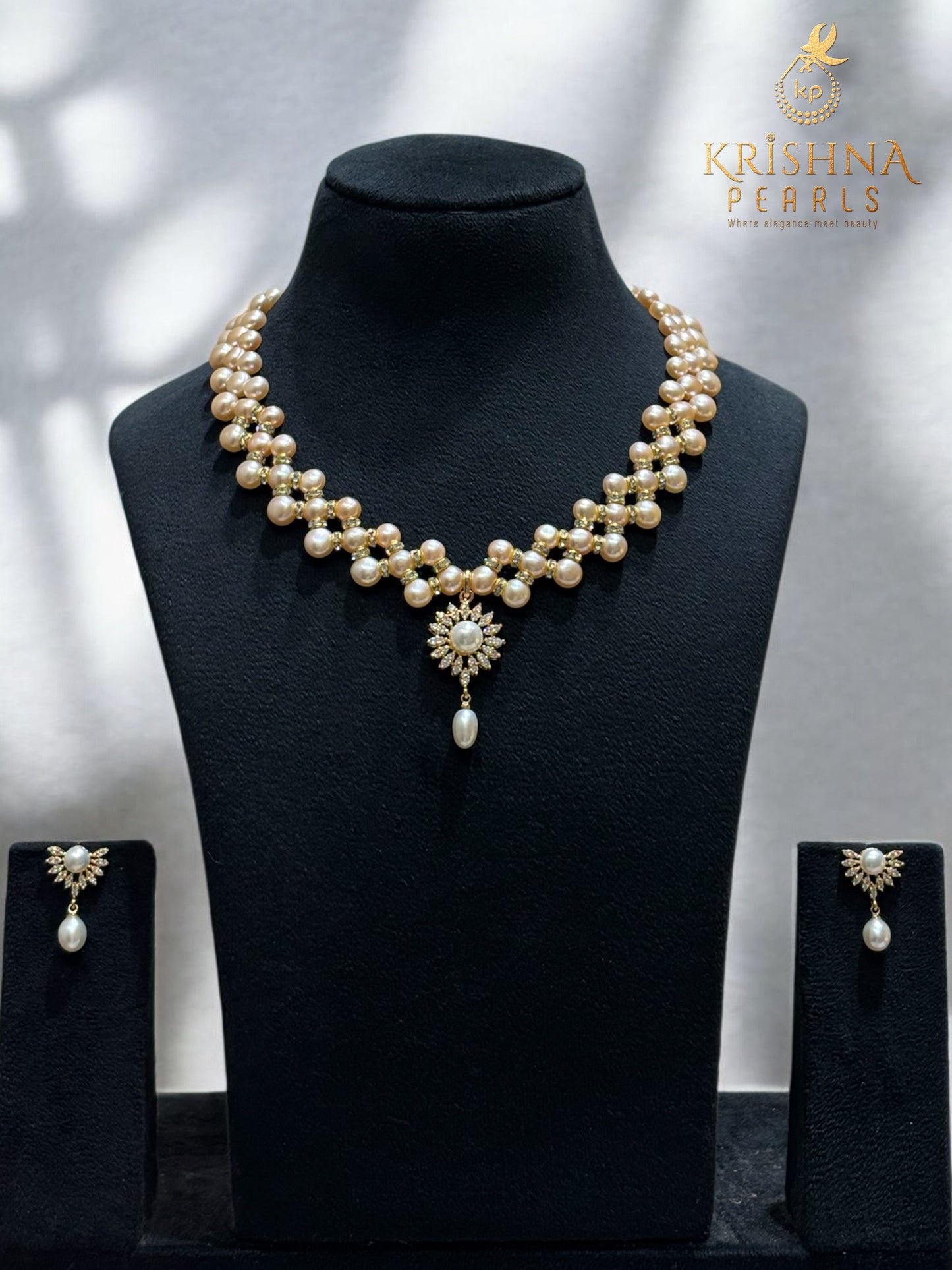 Elegant Button Pearls Necklace Set