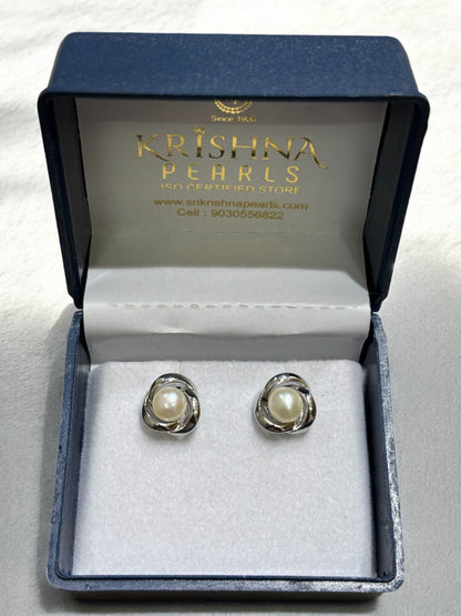 92.5 Post Pin Silver Pearl Lily Studs