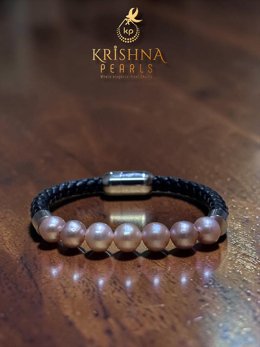Voyager’s Seven Pearls With Leather Magnetic Bracelet