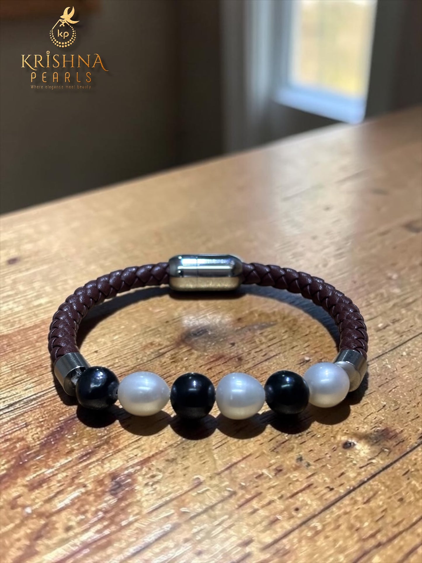 Modern 6 Black & White Pearls With Leather Magnetic Bracelet