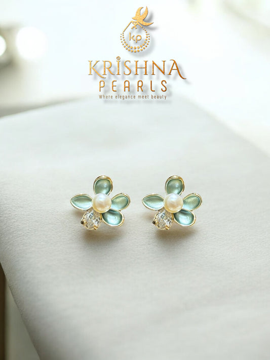 Flower Pattern Pearl Studs